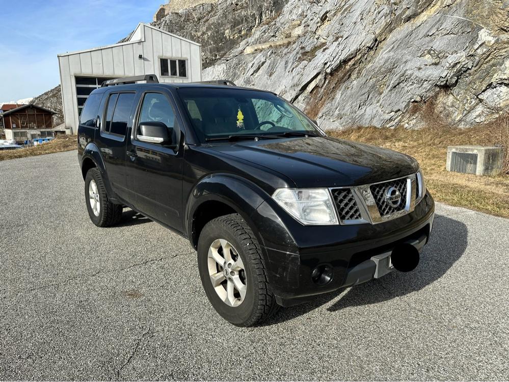 Nissan Pathfinder 2.5dCi SE