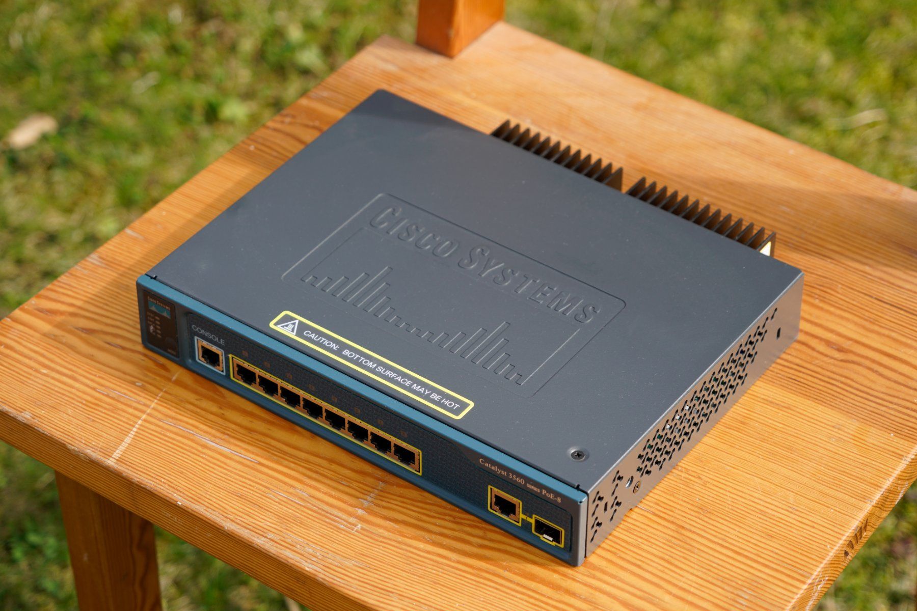 Cisco Hub & Switch: Cisco Catalyst 3560 Series PoE-8 Switch – Usato da Stein AG venduto da Laasery
