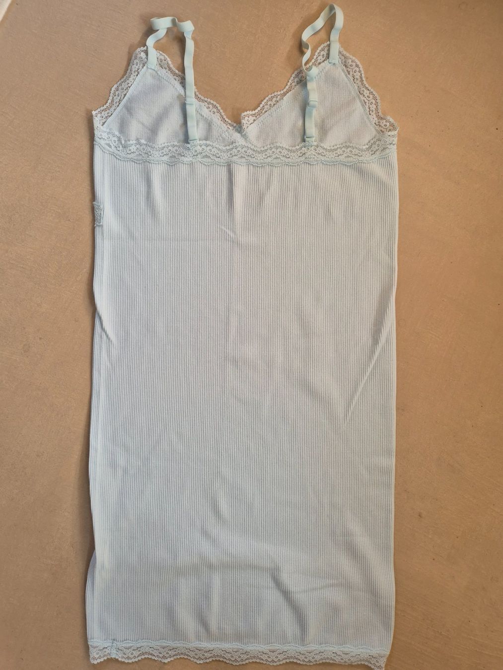 Vestiti: Hellblaues Sommerkleid/Unterkleid mit Spitze, Gr.M – Usato da Dietikon venduto da grafad 1