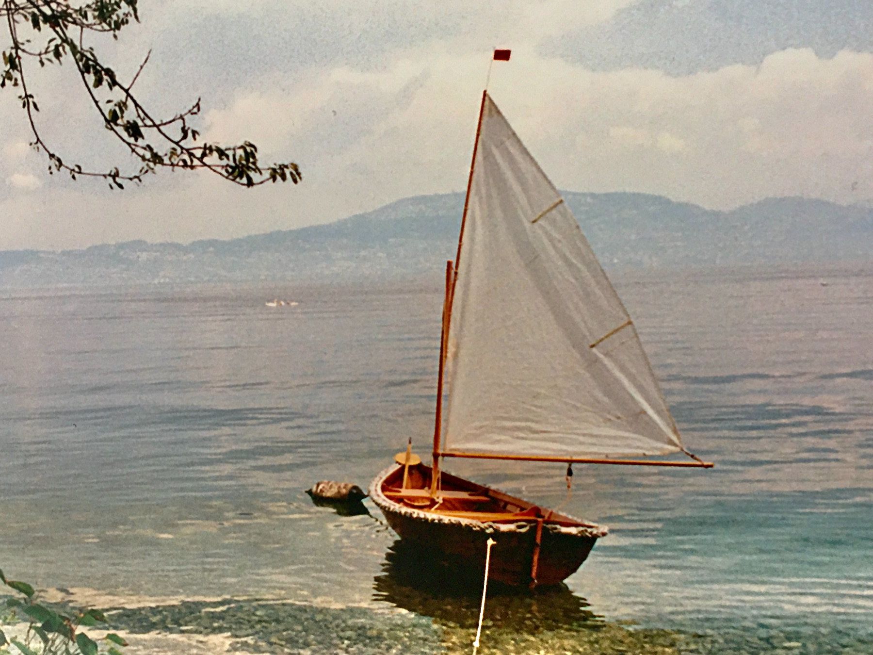 Boote: Kleines Segelboot aus Holz – Gebraucht aus Thalwil von WalterH44 2