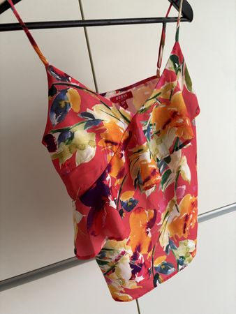 Guess Sommer Top Gr. XS (neuwertig)