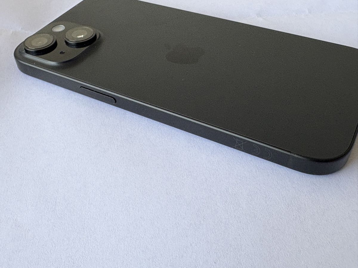 Apple Telefoni cellulari / Smartphones: iPhone 15, 128GB, schwarz  – Usato da Burgdorf venduto da Shawndx 4