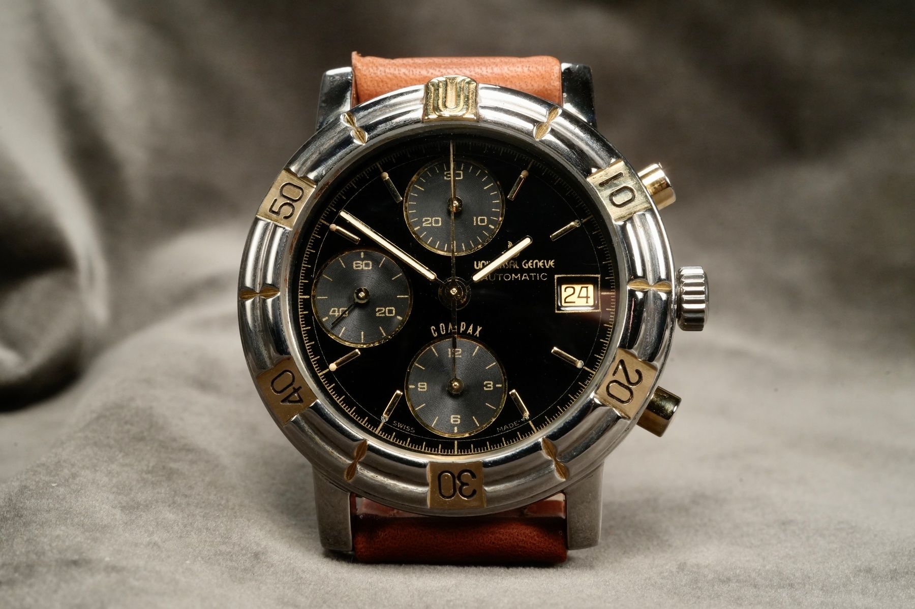 Universal Genève Uhren: Universal Genève - Compax Automatic Ref. 698.410 Chrono – Gebraucht aus Morcote von chronoservice 1