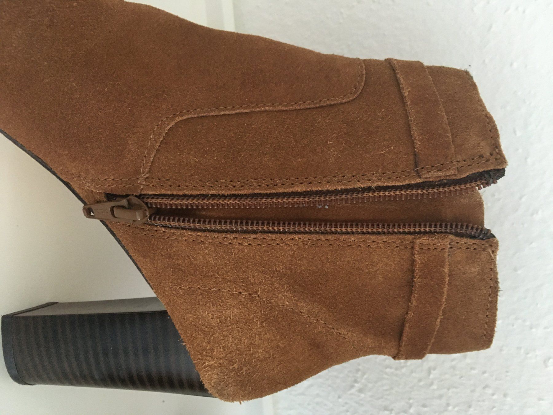 Promod Scarpe da donna: Bottines élégantes en daim à talons hauts – Usato da Biel/Bienne venduto da almercaa 2