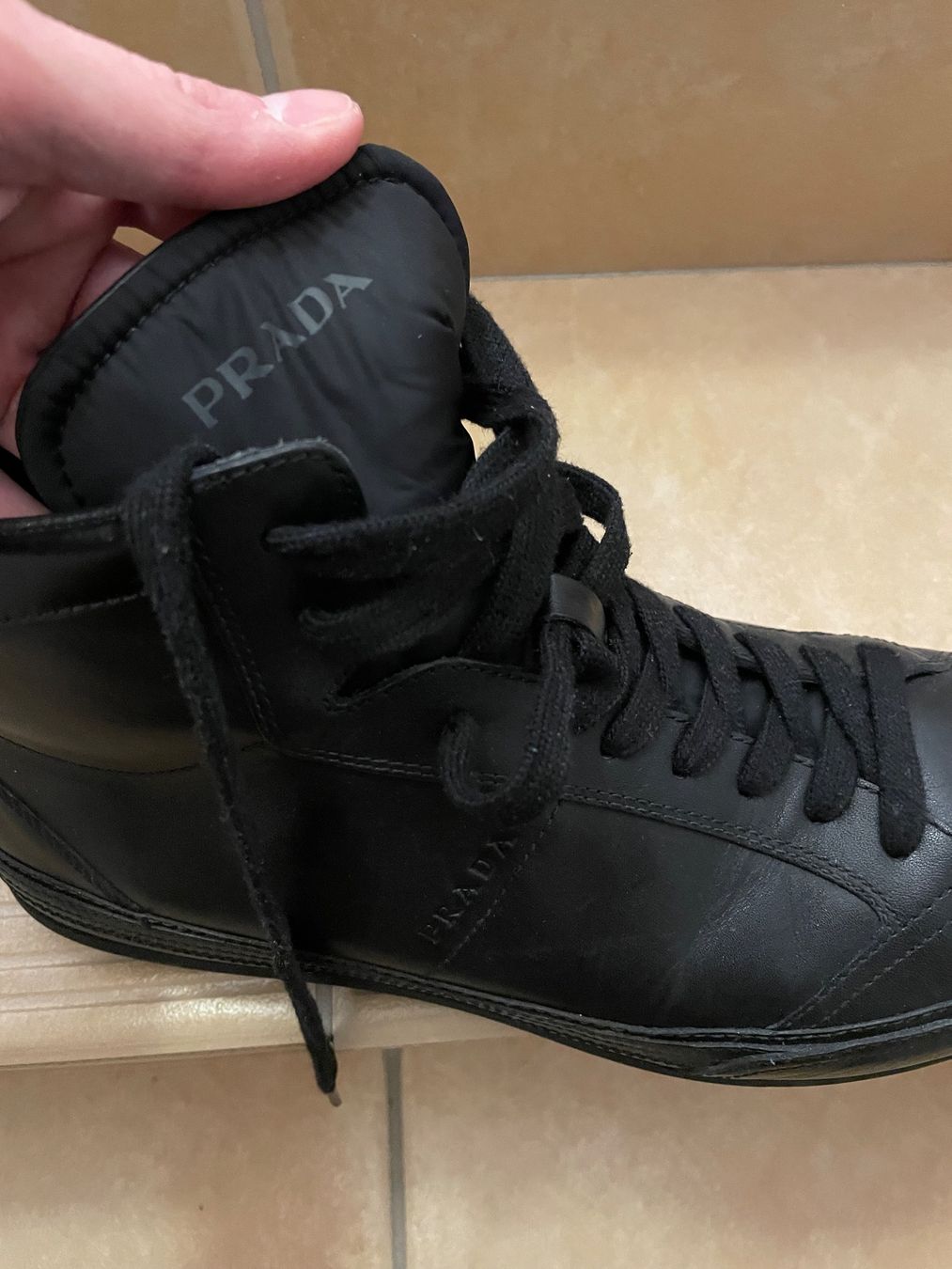 Prada Chaussures hommes: PRADA Chaussures montantes en cuir – D'occasion à Leytron par acb_00 5