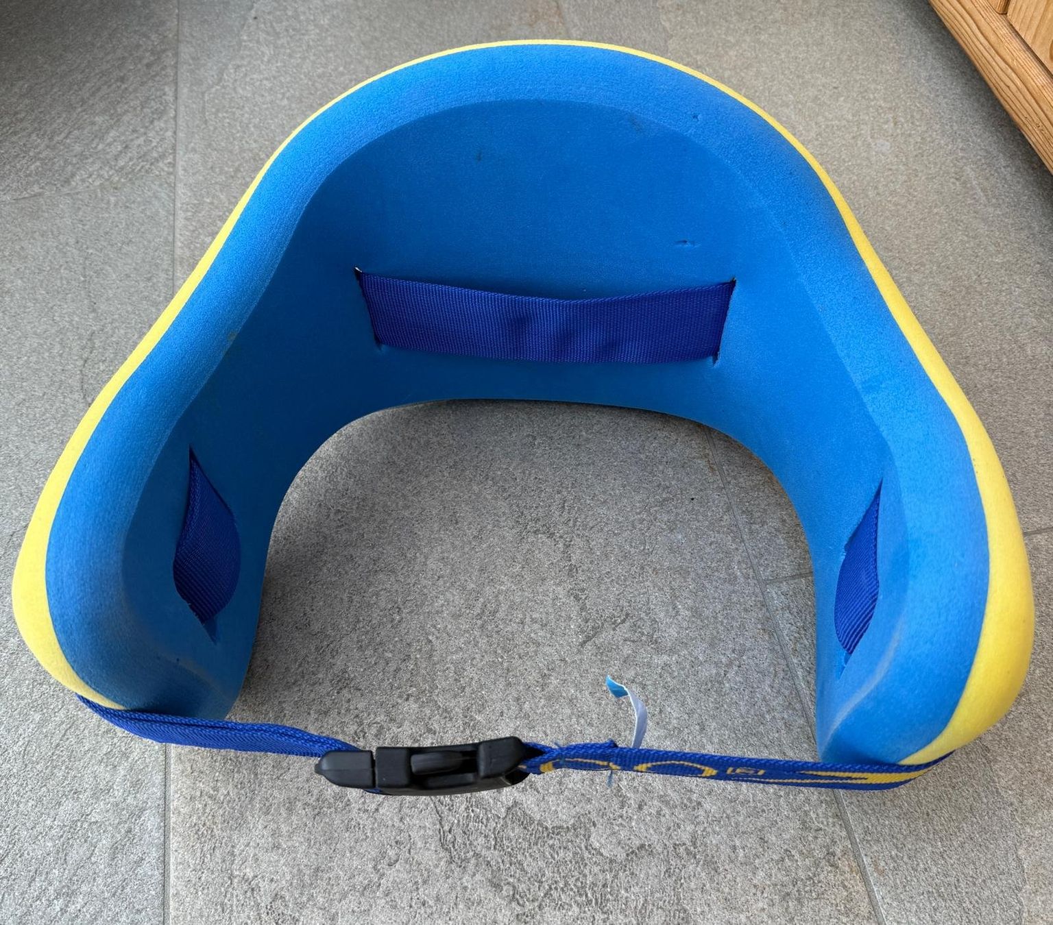 Giubbotti di salvataggio: Aqua-Gurt – Usato da Flawil venduto da Stella_3 4