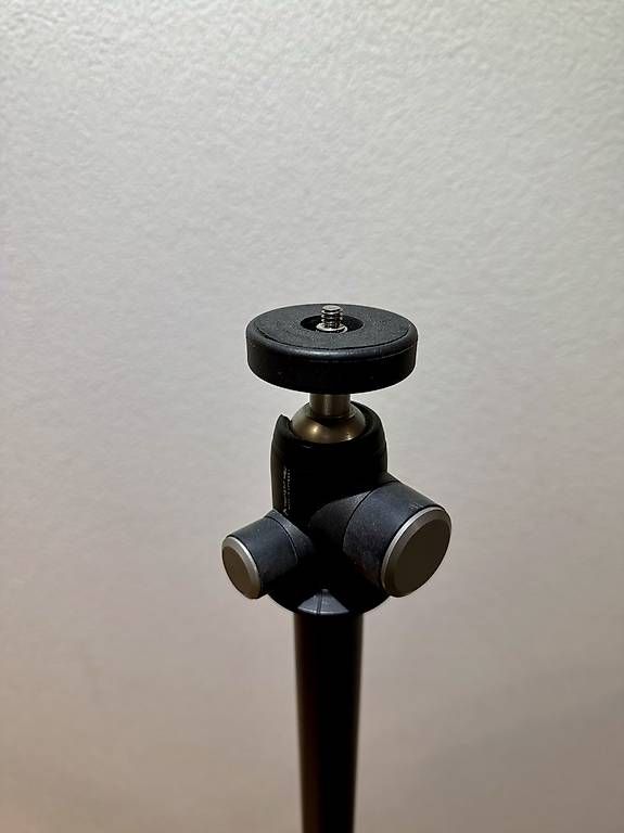 Treppiedi & Teste: Trépied MAGNESIT 522T + rotule MB2.1 – Usato da Porrentruy venduto da tlo_8hjq 3