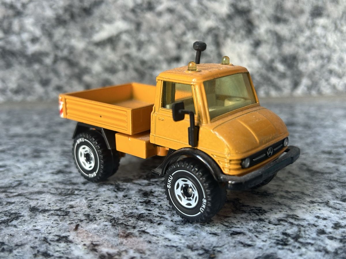 Siku Modellbausätze & Standmodelle: Unimog Siku – Gebraucht aus Horw von Tigercat635 1