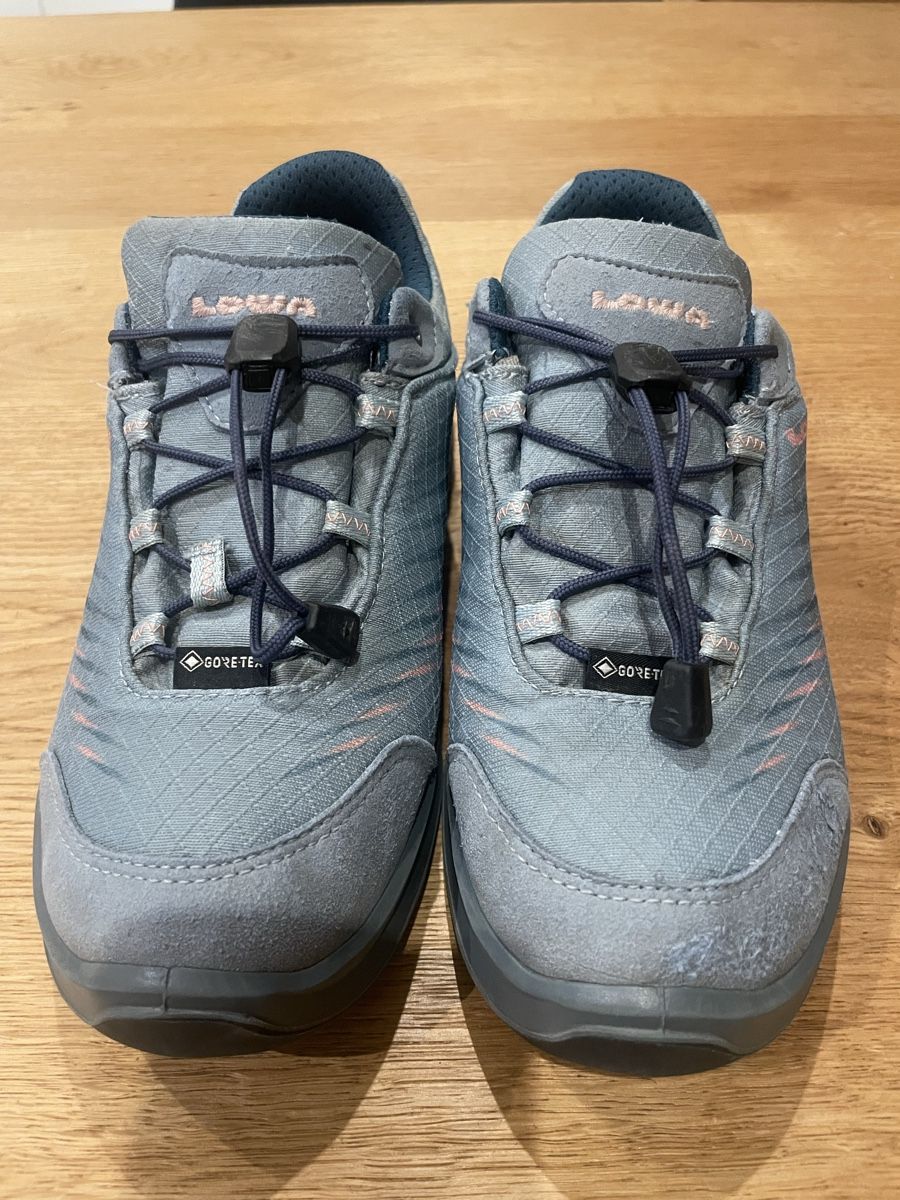 Lowa Scarpe per ragazze: Lowa Zirrox gr. 35 Trekkingschuhe – Usato da Recherswil venduto da grafics 1
