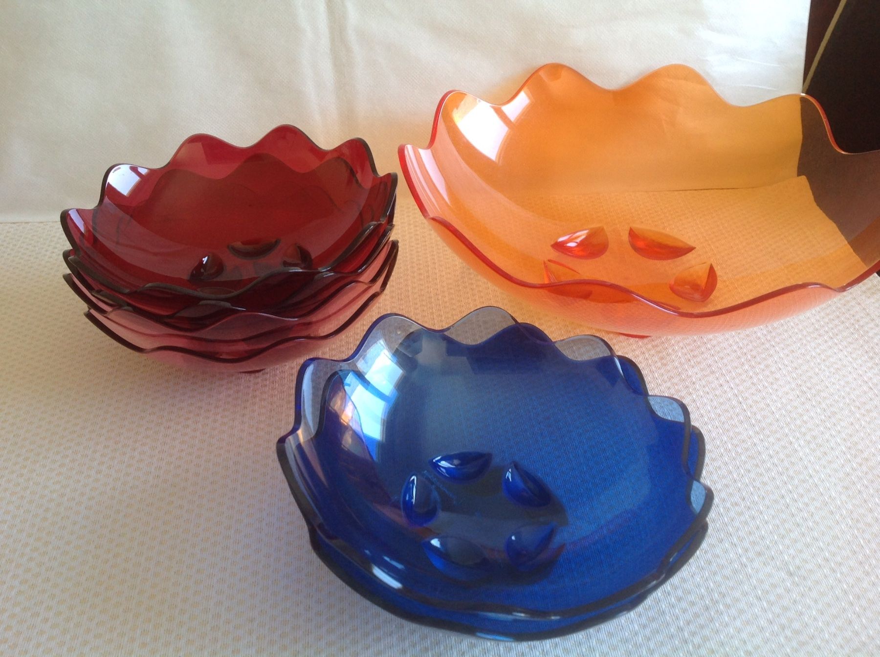 Tupperware Piatti di portata: Tupperware - Elégance - Saladier et 6 coupelles – Usato da Sion venduto da accroshoes 1