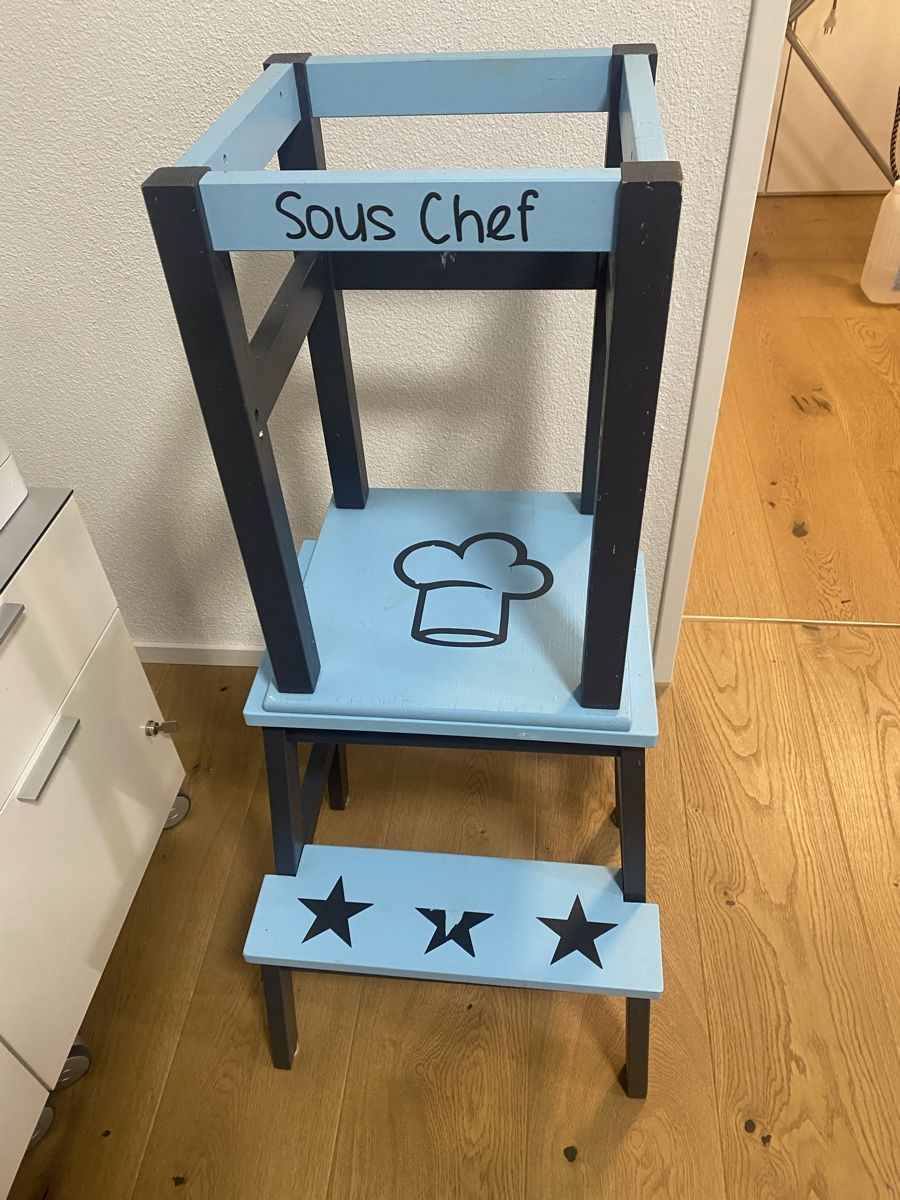 Sgabelli: Kinder Tritthocker / Lernturm "Sous Chef" - Stabil! – Usato da Zürich venduto da Nseebi