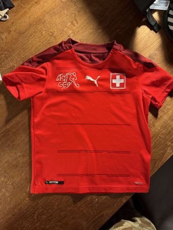 Puma Schweiz Fussball Trikot rot Gr. 128 - top Zustand!