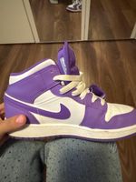 Air Jordan 1 violettes et blanches, taille 36,5 - État neuf!