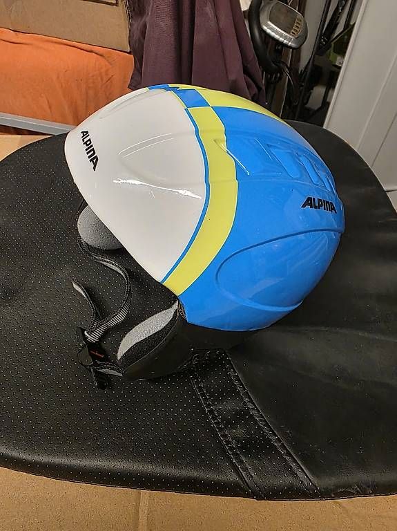Caschi: Skihelm Alpina mit Skibrille – Usato da Langnau am Albis venduto da Sadisanto 3