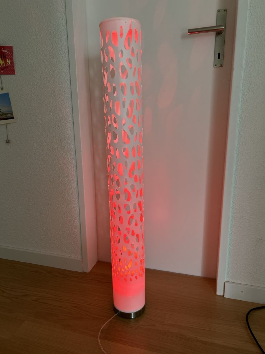Lampade: Stehlampe mit Farbwechsel – Usato da Sursee venduto da sungreen 2