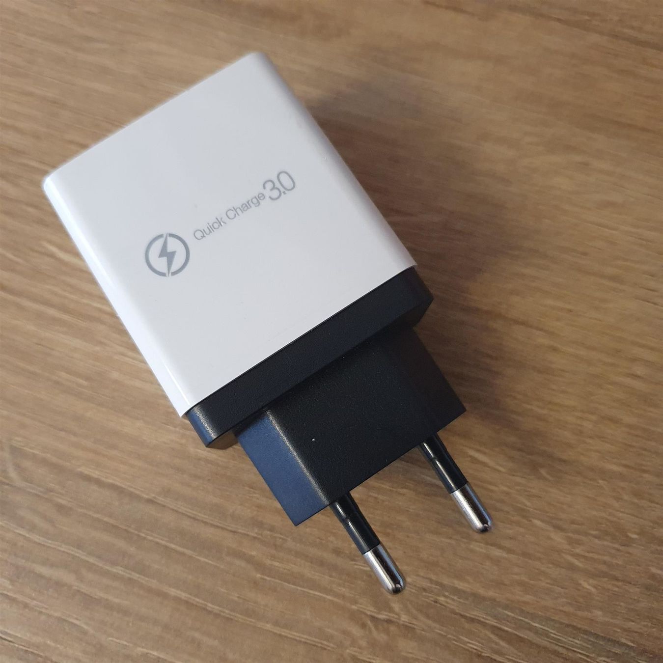 Chargements: Chargeur QC 3.0 avec 4 ports USB – Neuf (Voir description) à Yverdon-les-Bains par rogi80 1