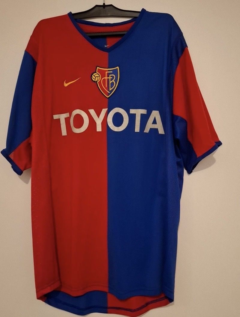 FC Basel Leibchen & Hosen: FC Basel Trikot #26 CHIPPERFIELD – Neu (gemäss Beschreibung) aus Reinach BL von NICI116