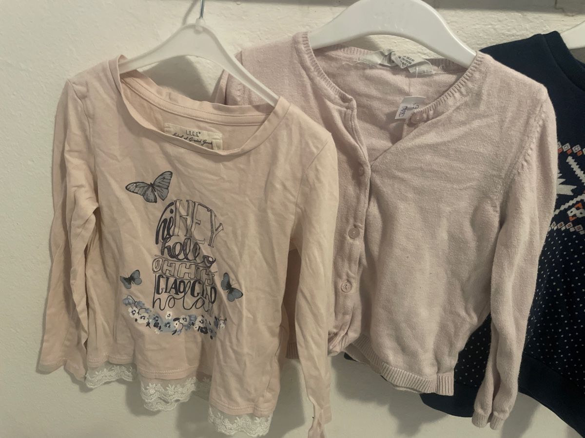 H&M Pullover & Sweatshirts: 6 H&M Mädchenpullover Gr. 98/104 – Gebraucht aus Obergerlafingen von cabo4 3