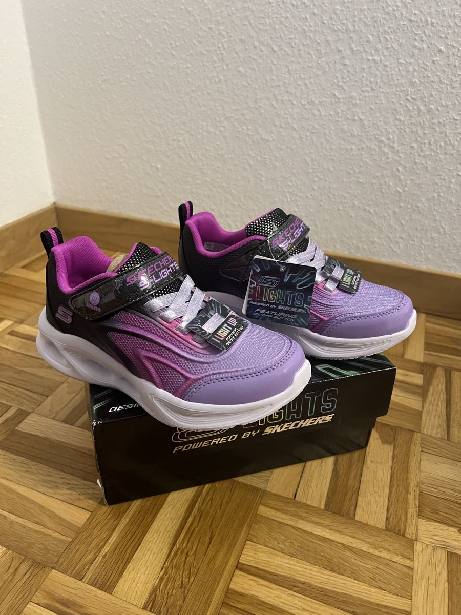 Skechers Scarpe per ragazze: Skechers light – Nuovo e nell'imballaggio originale da Oberentfelden venduto da asg_2cdd
