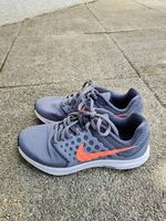 Nike Sneaker Gr. 38