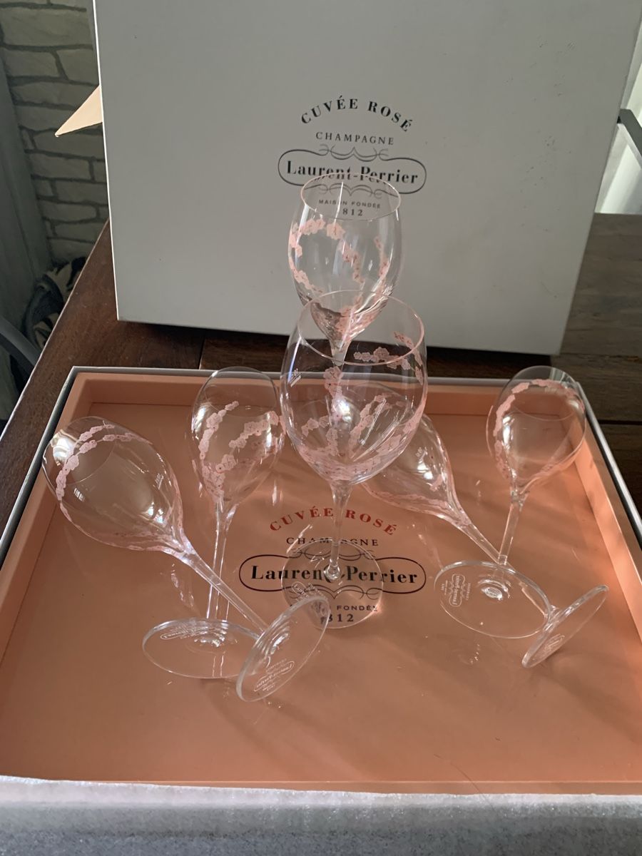 Laurent Perrier Bicchieri: SOMMERHIT Laurent-Perrier Sektglaeser – Nuovo (secondo la descrizione) da Bergdietikon venduto da zor_856j 4