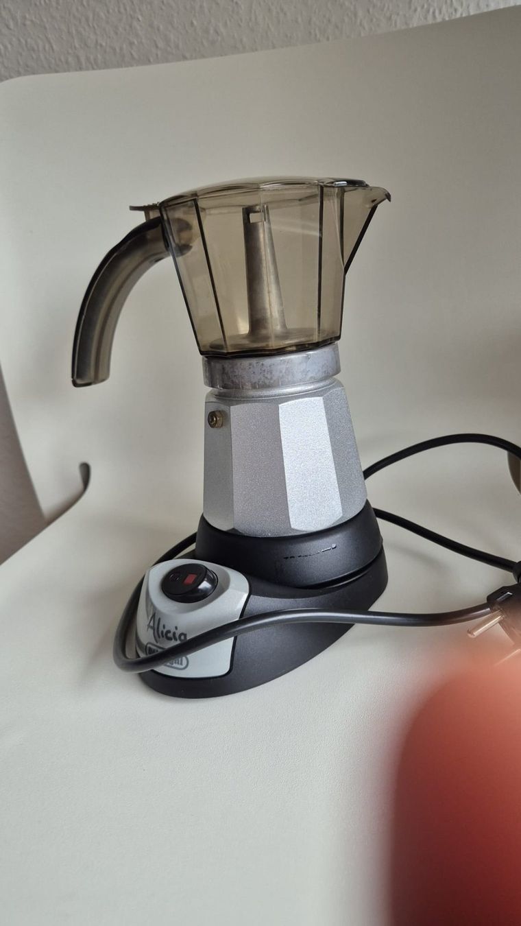 De'Longhi Macchine per caffè & Macchine per espresso: Moka électrique - Alicia - DeLonghi – Usato da Geneve venduto da pequinio 1