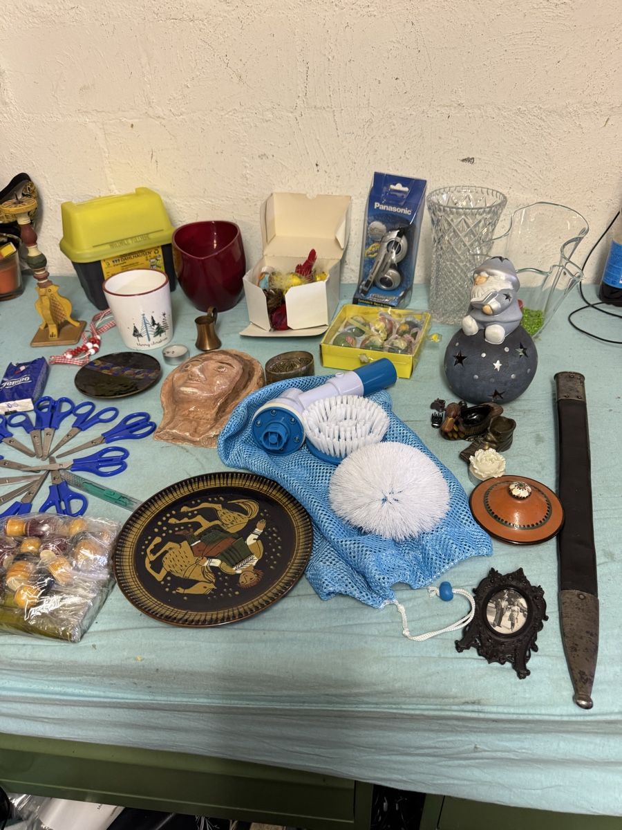 Set di piatti: Flohmarkt Nr 27 – Usato da Effretikon venduto da Effi0111