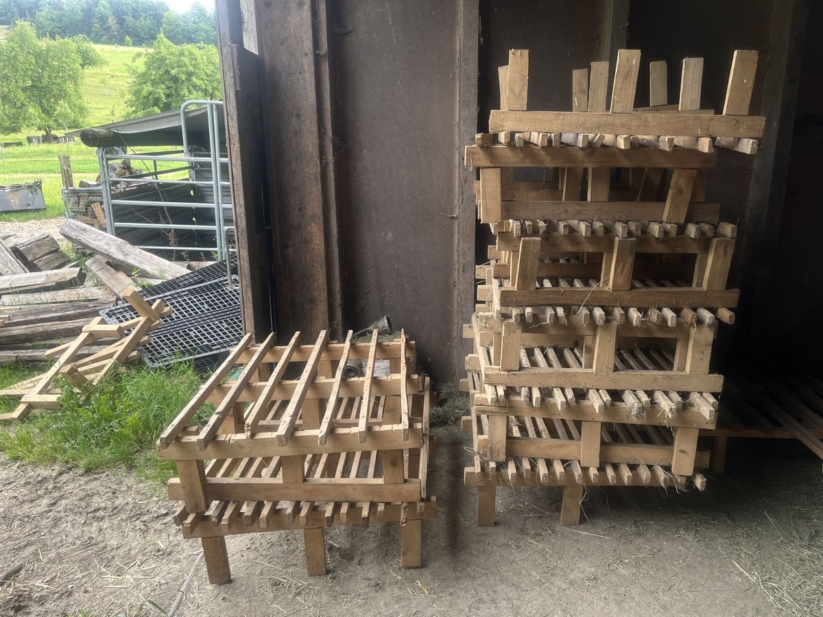 Reti a doghe: Heuröste 100x130x35cm 19Stk – Usato da Hauenstein venduto da MrNuttree 2