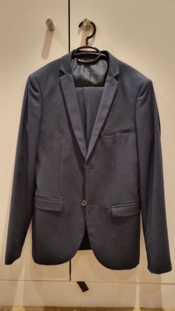 Eleganter Herren Anzug Grösse 44 dunkelblau, Top Zustand
