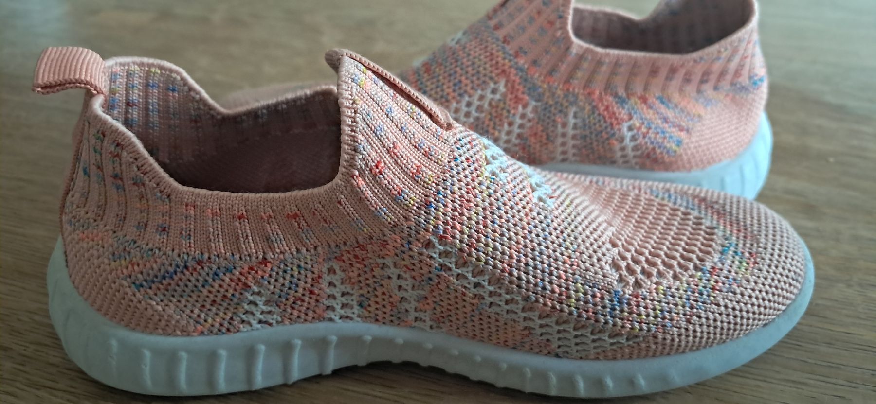 Schuhe für Mädchen: Elefanten Grösse 28 – Gebraucht aus Nidau von Darkpooh 2