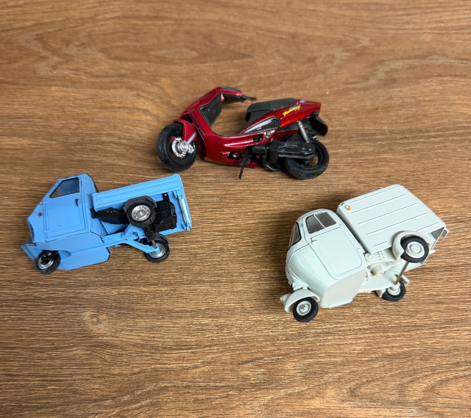 Altro: Modellfahrzeuge 3er Set: Roller, Ape, Piaggio. – Usato da Nussbaumen AG venduto da olitech5415 2