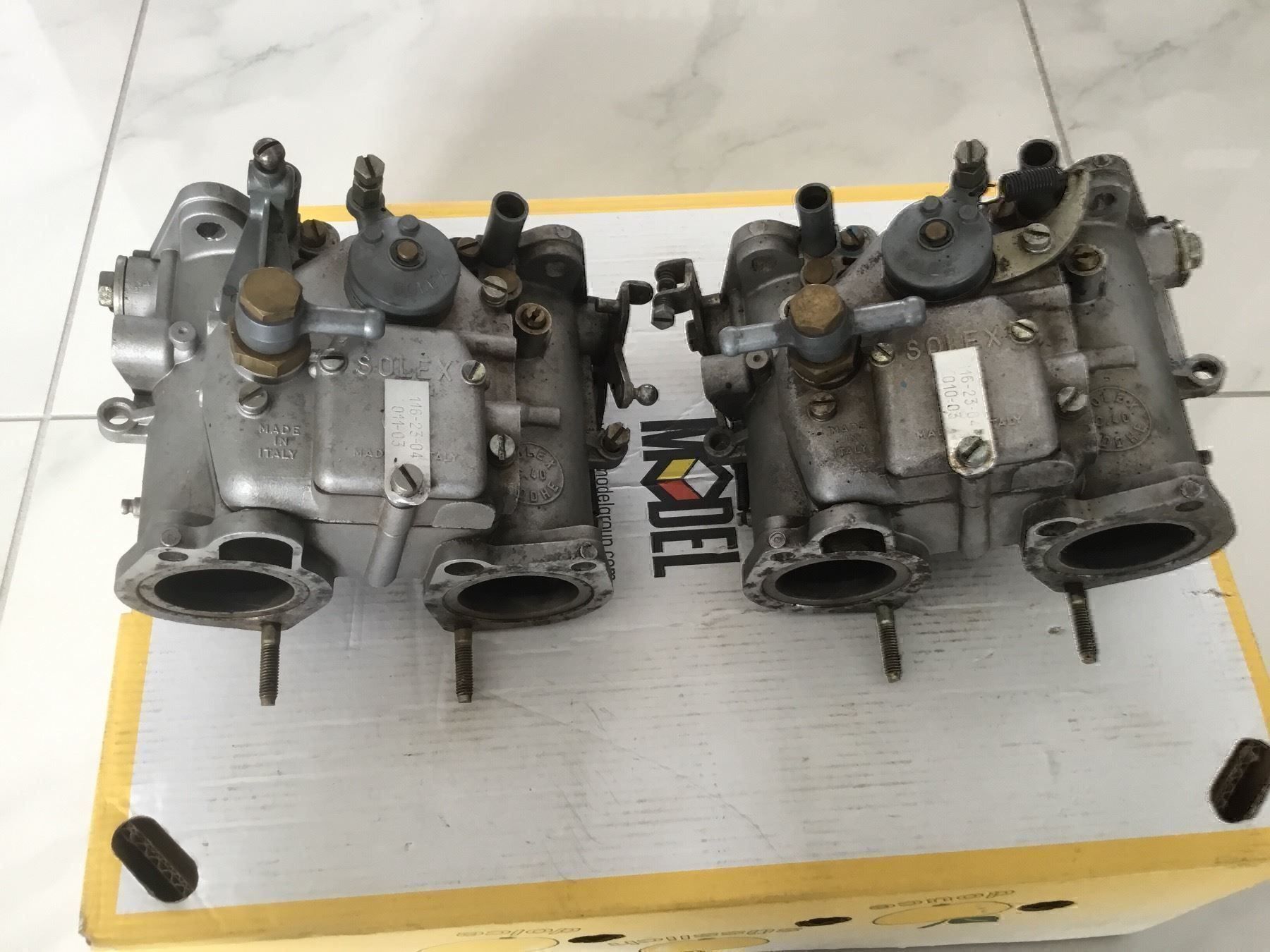 BMW Tutti pezzi di ricambio auto: Solex Doppelvergaser   40 mm  2Stk.  BMW 2002  etc . – Usato da Safnern venduto da Peter071