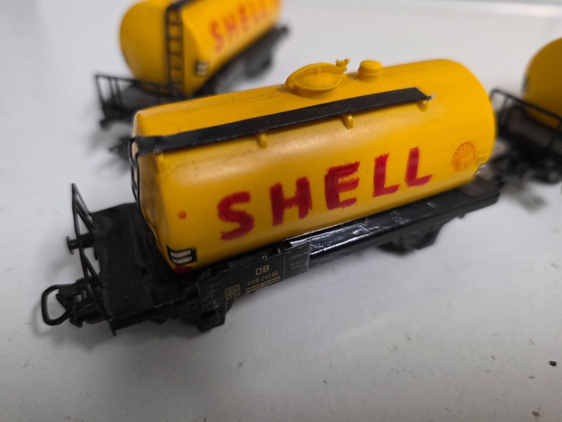 Märklin 4 wagons SHELL dès 1.-fr (Gebraucht) in bassecourt für CHF 14 ...