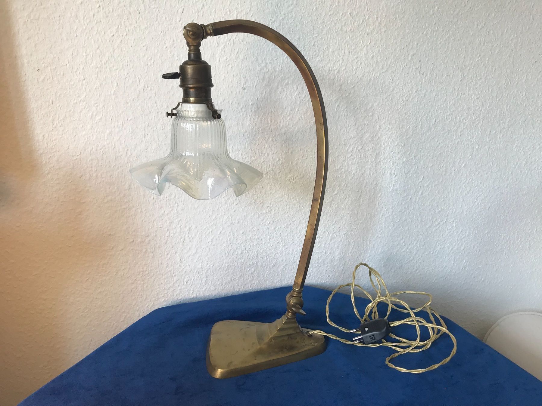 Lampade: B.A.G. Jugendstil Tischlampe  Opalinglas – Usato da Zürich venduto da Artnuvo 3