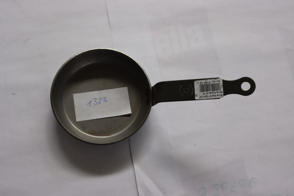 Padelle: Blinis-Pfännchen  (Lot 1323) – Nuovo (secondo la descrizione) da Bäriswil venduto da WWYN-AUKTIONEN 1