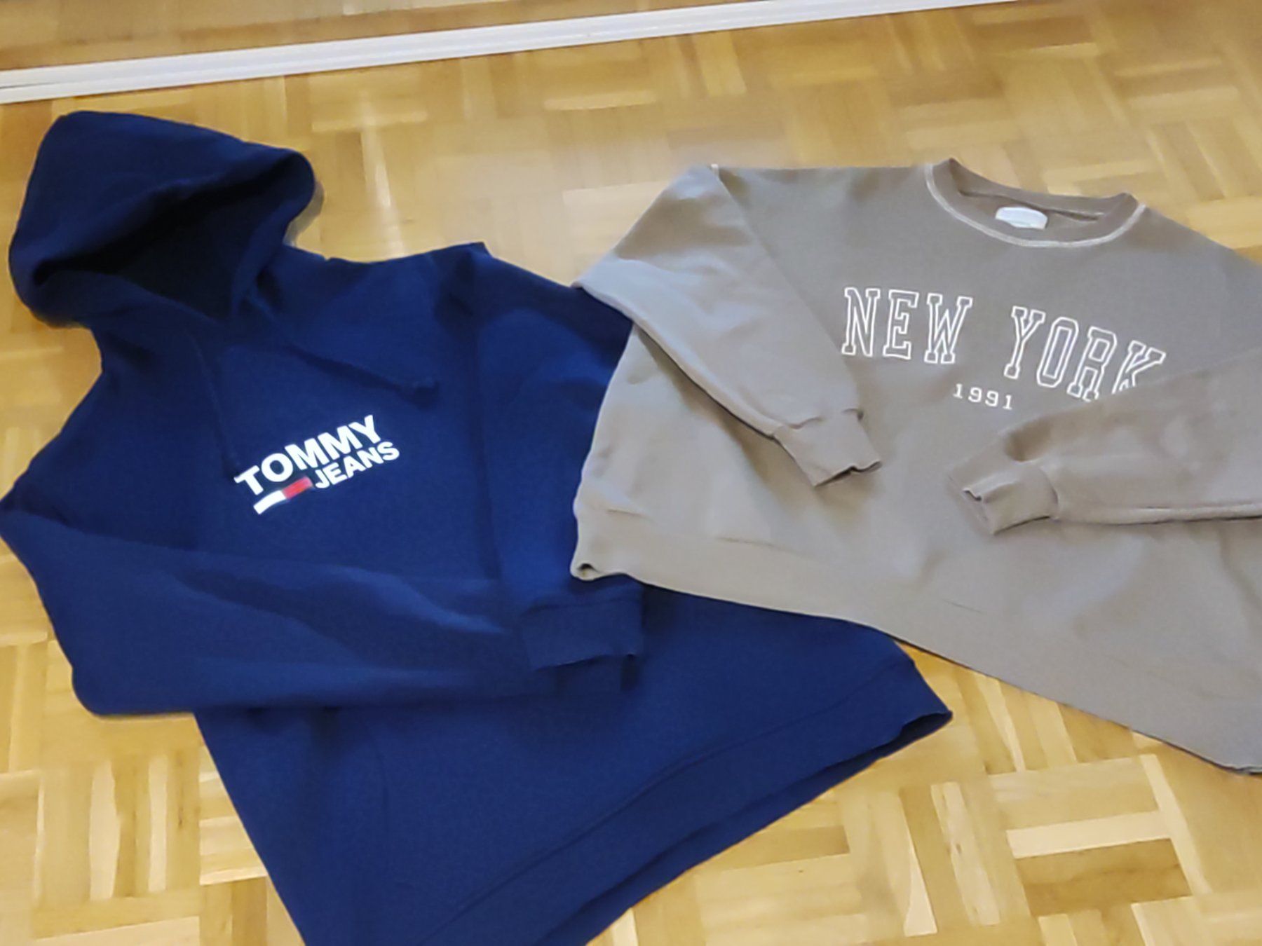 Maglioni & Felpe: Mädchen Pullover Grösse M – Usato da Kriens venduto da rinzmann
