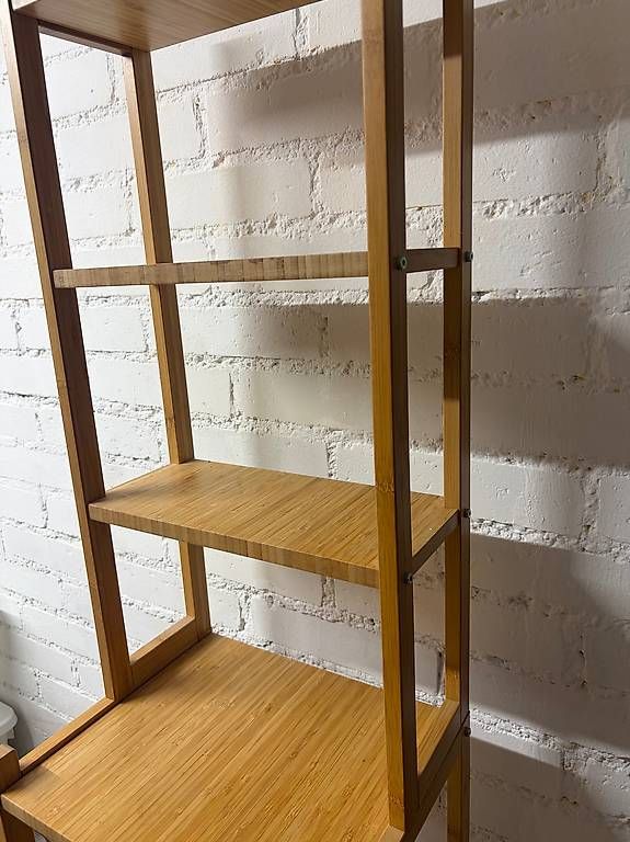 Regale: Holzregal schmal / Badezimmer Regal – Gebraucht aus Basel von carmina.grob 1