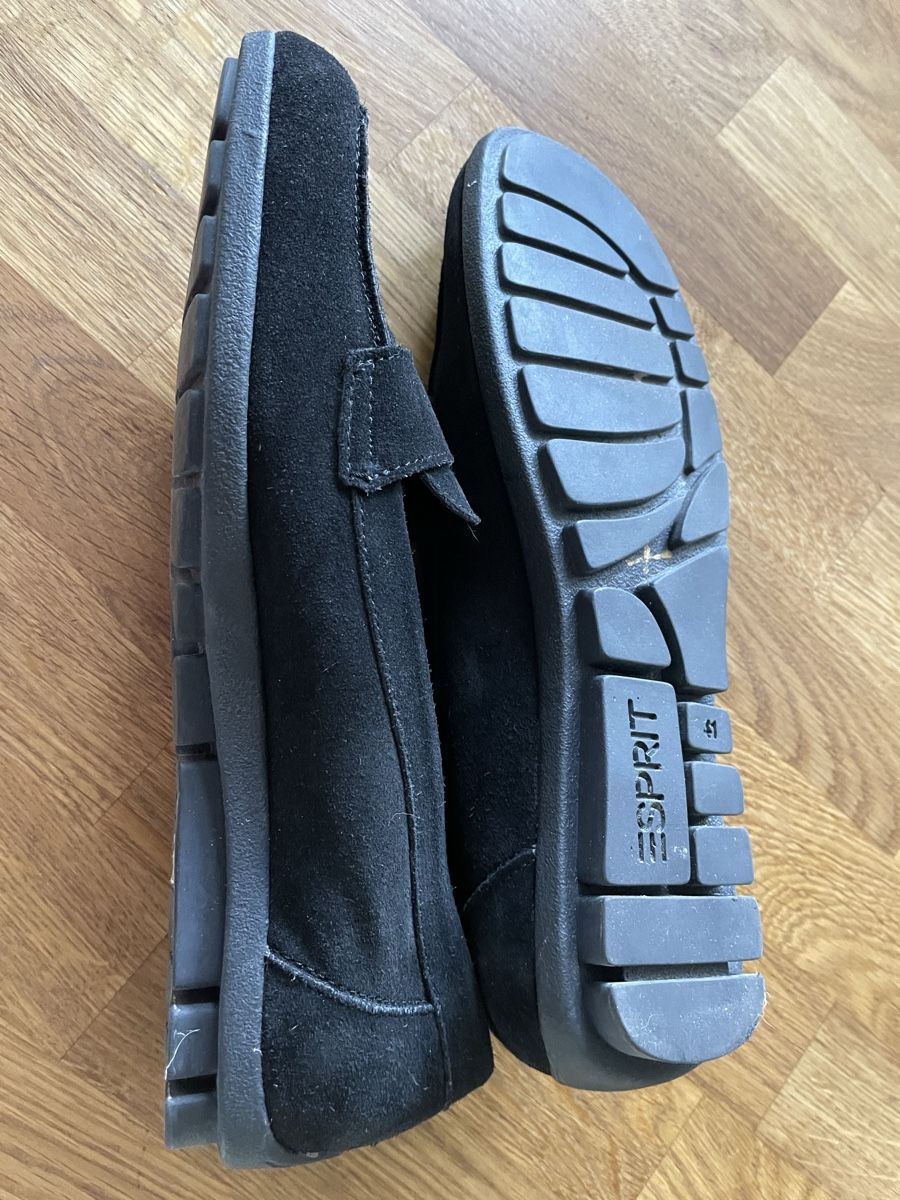 Esprit Scarpe da donna: Schwarze Esprit Slipper aus echtem Leder, Grösse 41 – Usato da Volketswil venduto da chicago77 2