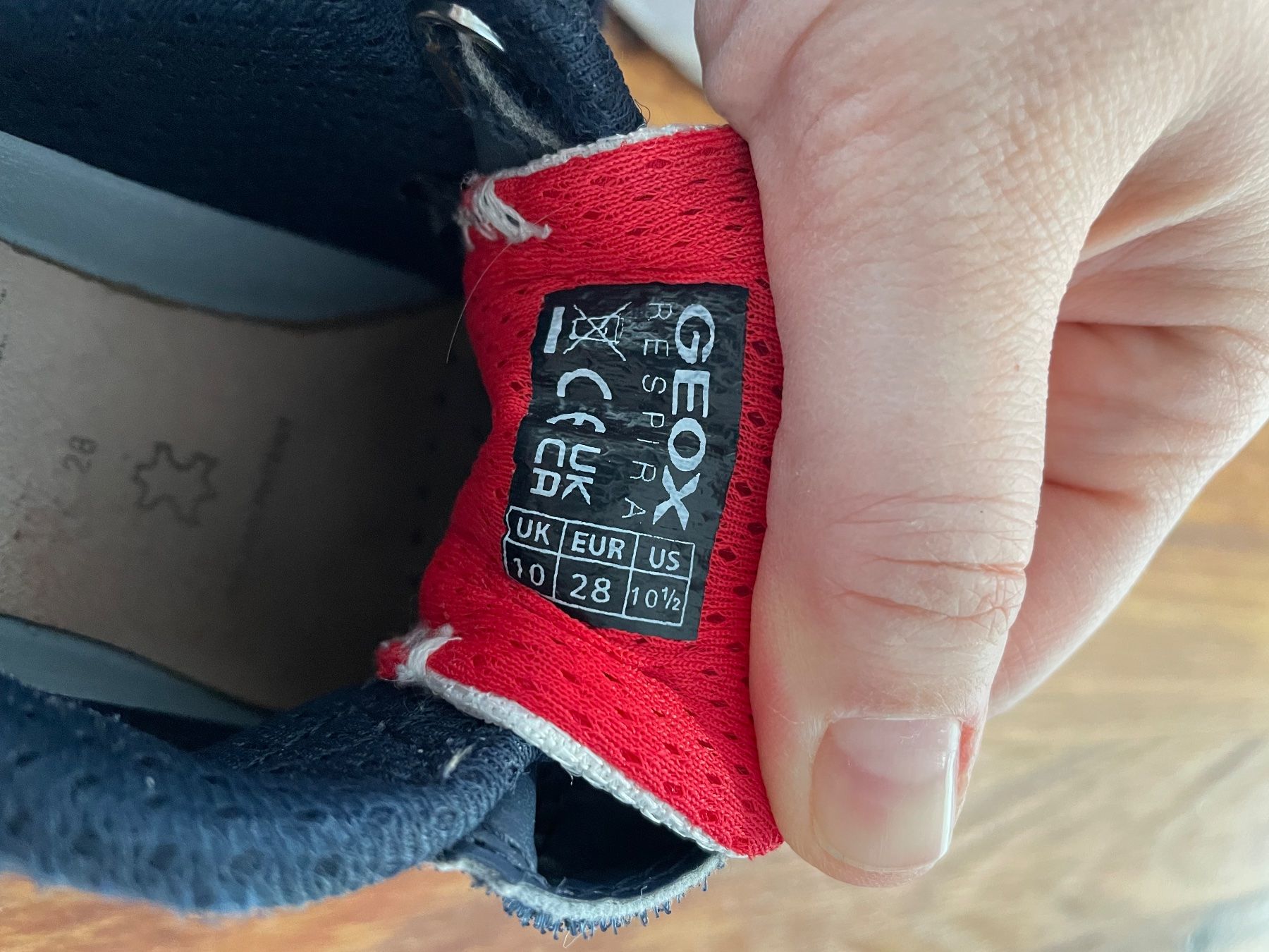 Geox Scarpe per ragazzi: Geox light sneakers – Usato da Schlieren venduto da gor_jgx7 1