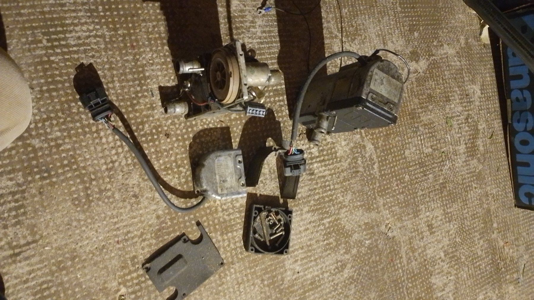 Eberspächer Radiateurs: 2x Eberspächer D3WZ – D'occasion à Bütschwil par brasseriehocker 1