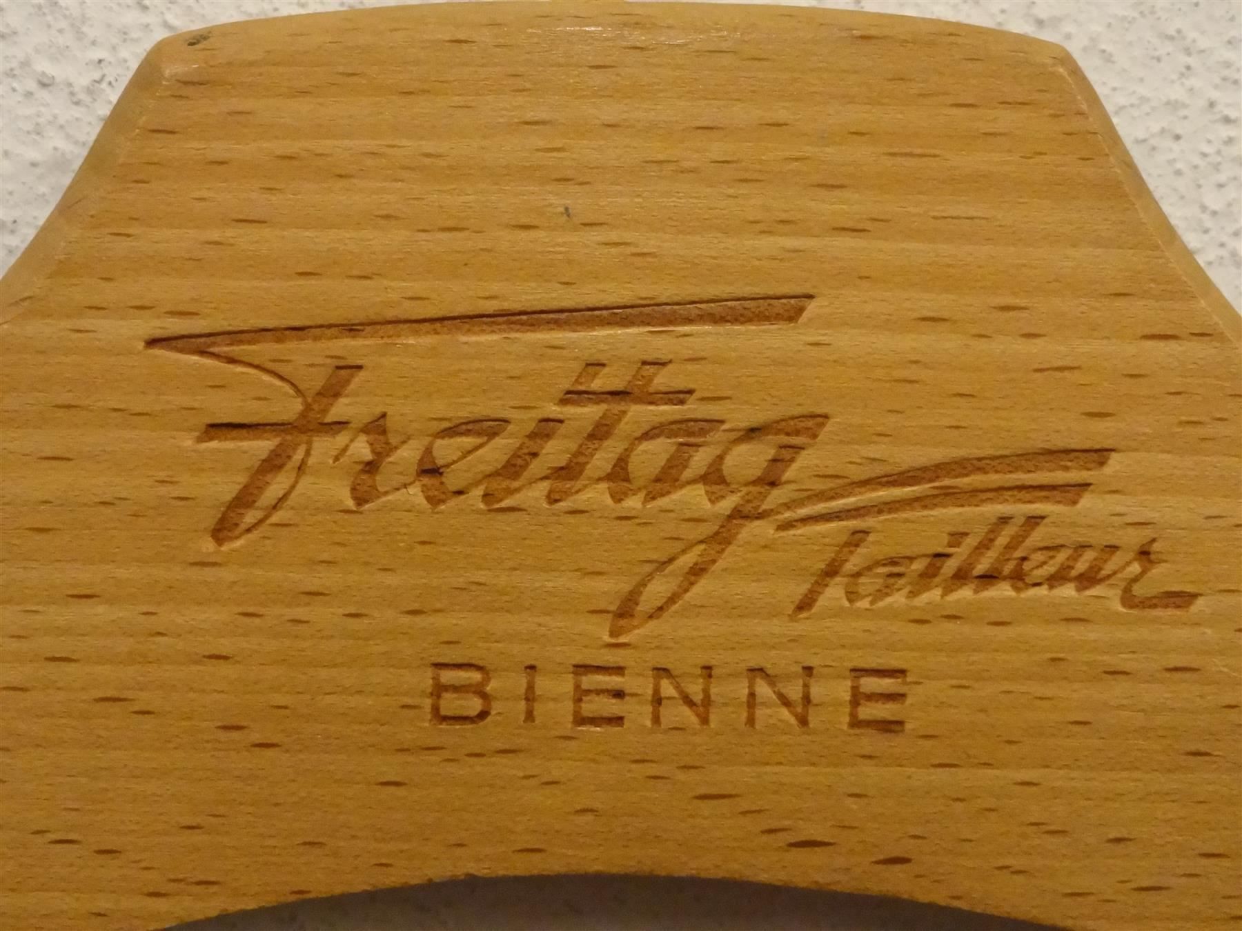 Cintres: Kleiderbügel FREITAG TAILLEUR BIENNE – D'occasion à Kerzers par zimmergruen 1