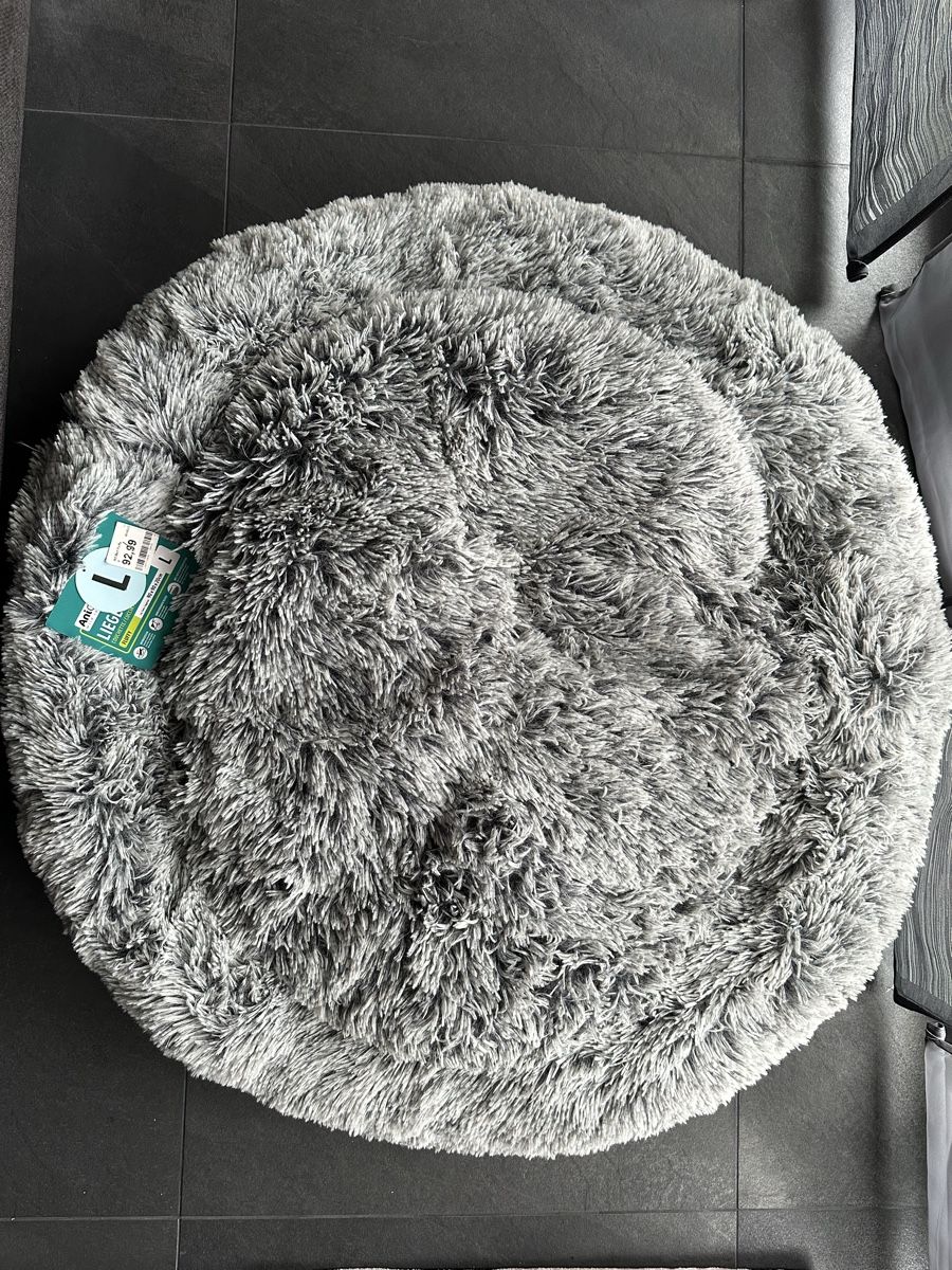 Liege- & Schlafplätze: Rundes Hundebett 90x90 NEU – Neu und originalverpackt aus Thal von Greentea1