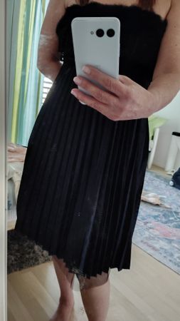 vestito nero in velluto plissé