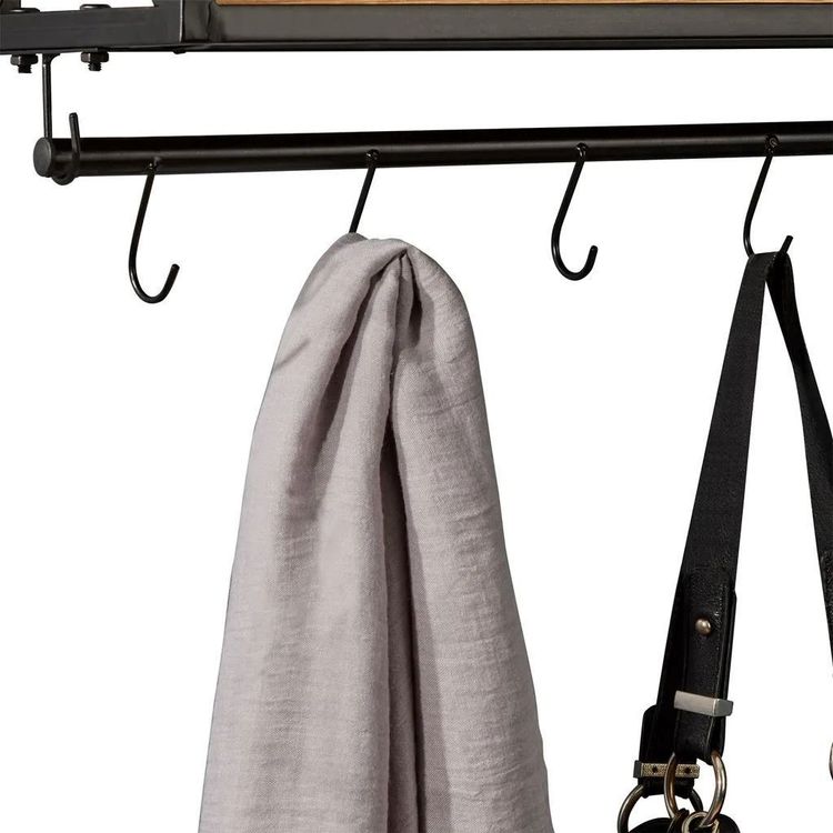 Wandgarderobe im Industrial Design 4