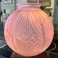 ART DECO VASE SATIN KRISTALLGLAS ROSA, FRANKREICH UM 1930