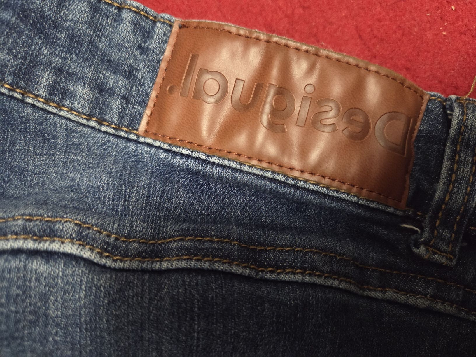 Desigual Jeans: Desigual Jeans Grösse 28 elastisch – Gebraucht aus Subingen von DENDLE20 5