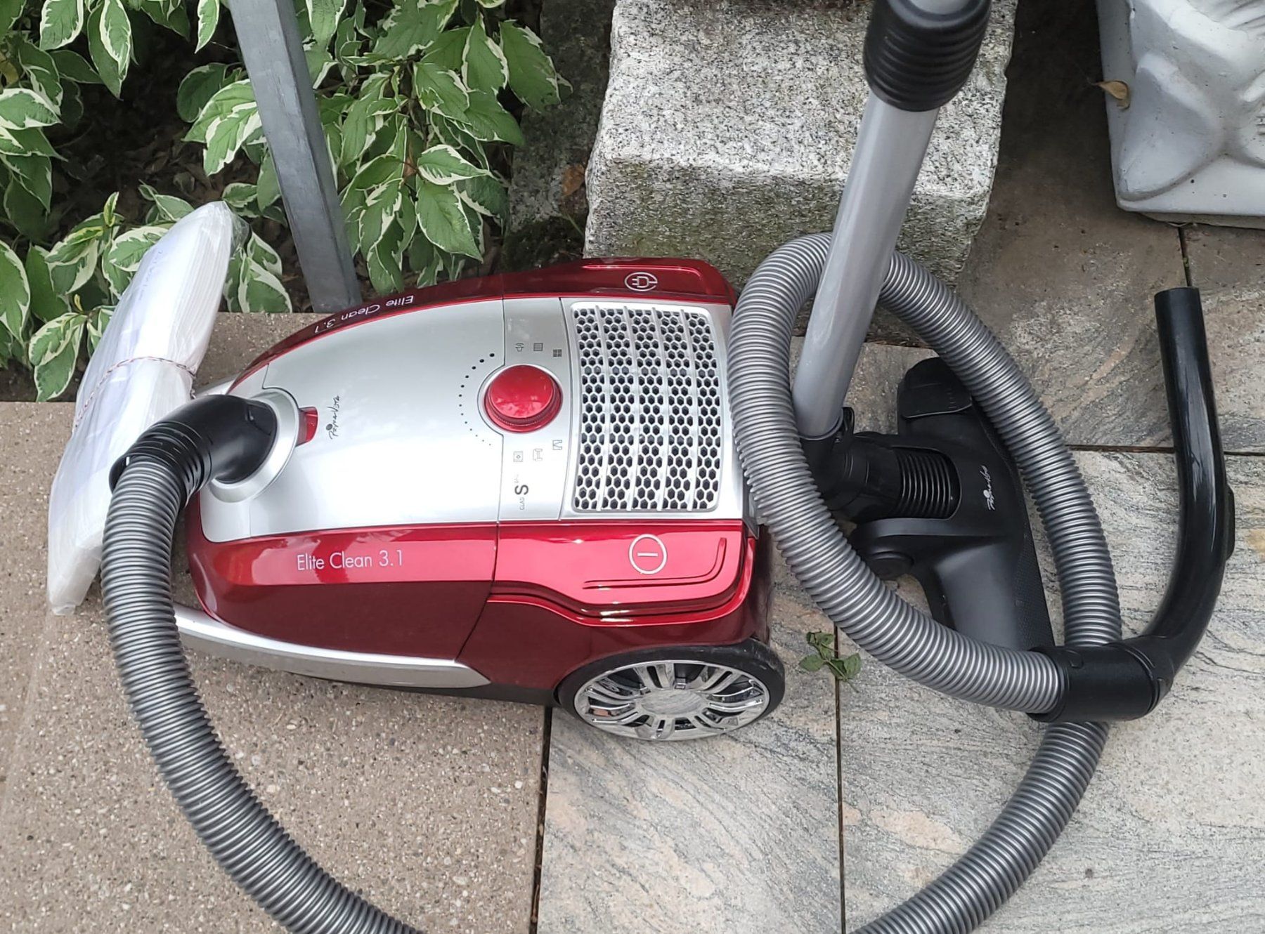 Aspirapolveri & Accessori: Staubsauger ⛑️ – Usato da Goldingen venduto da Guido06 4