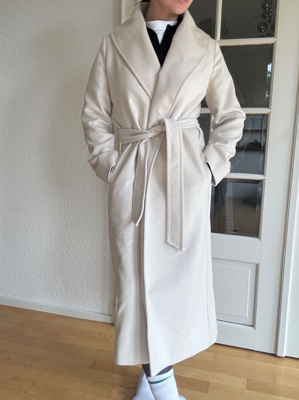 Max Mara Cappotti: Max Mara Studio Mantel in creme weiss – Usato da Zürich venduto da smi_57ql 1