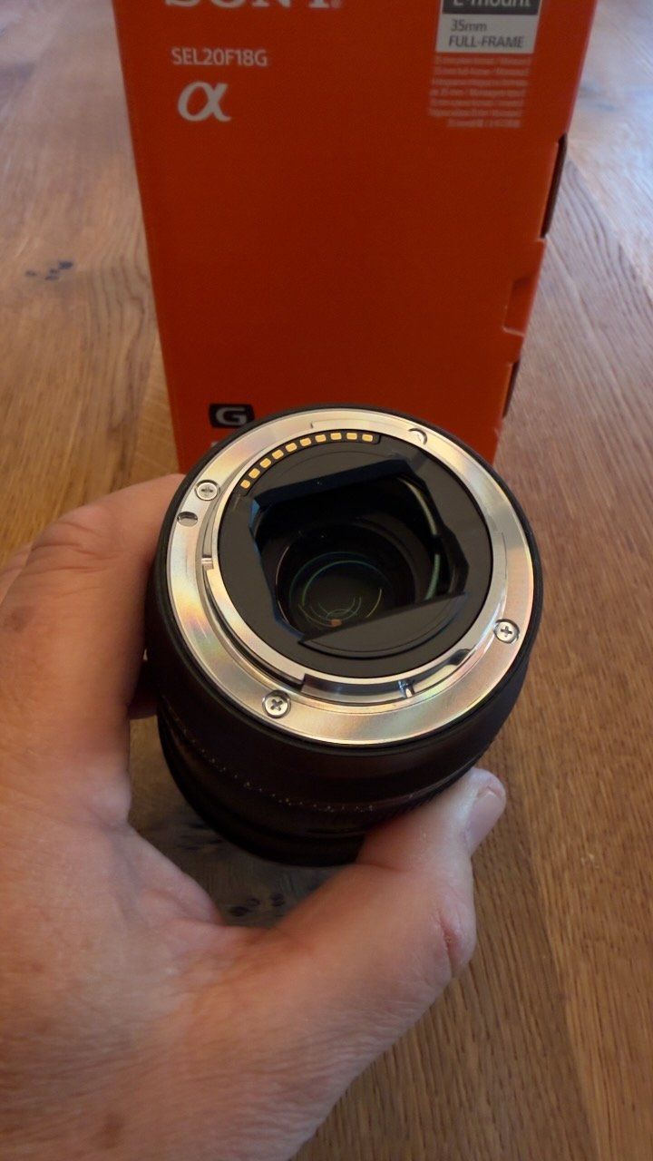 Sony Obiettivi: Sony FE 20mm f/1.8 – Nuovo e nell'imballaggio originale da Klosters venduto da Rolands1 3