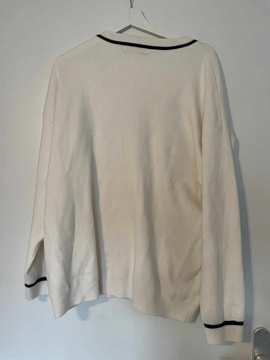 Mango Pulls & Sweat-shirts: Mango White Sweater, Size L – Neuf (Voir description) à Roche VD par closetcleanse 4